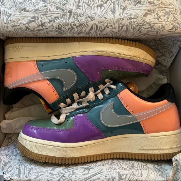 Nike x Undefeated Air Force 1 Low ‘Celestine Blue’ - Picture 2 of 3